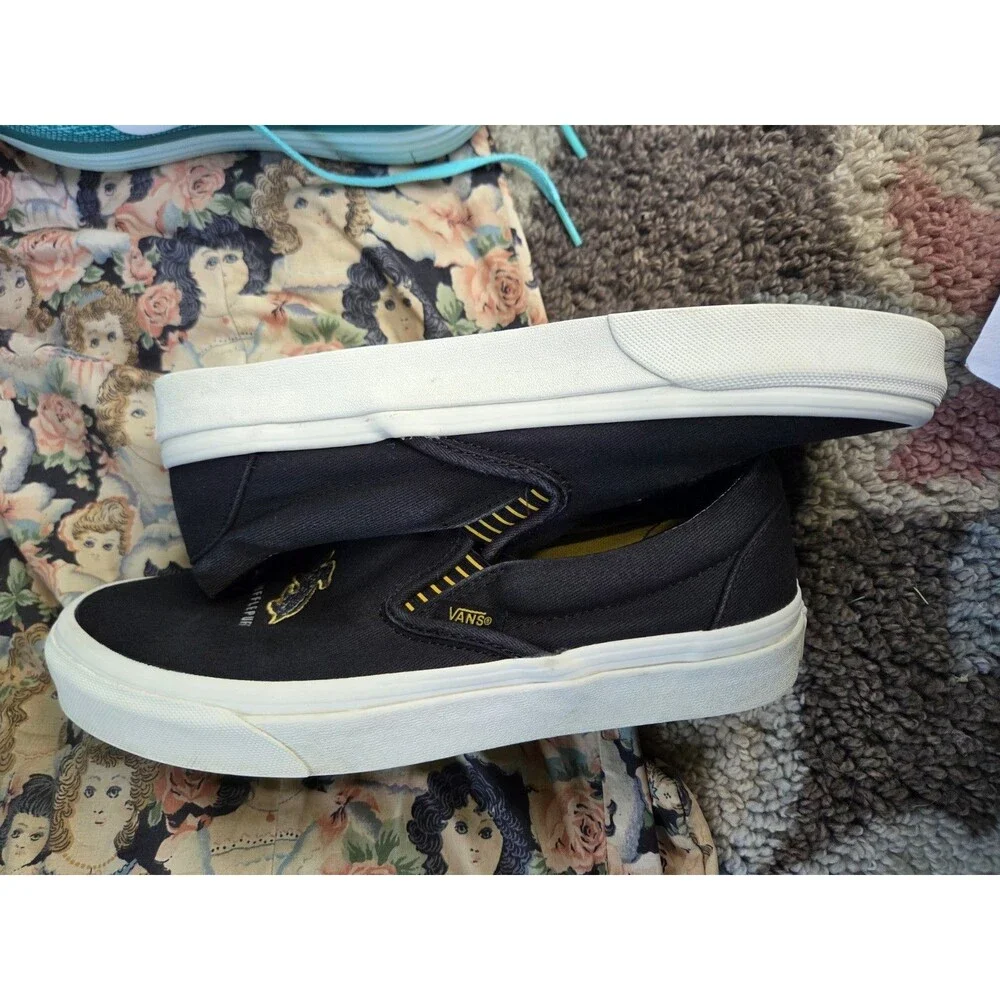 Vans Harry Potter Hufflepuff Classic Slip On Shoes Mens Size 6.5 Women Size 8